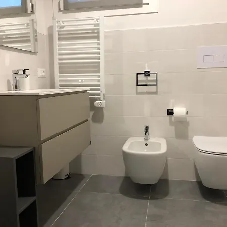 Apartmán *central Lakeside Apt*swimming Pool & Free Parking